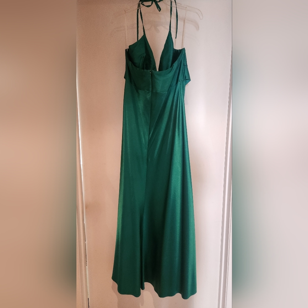 Jessica McClintock Emerald Green Formal Dress - Picture 2 of 4